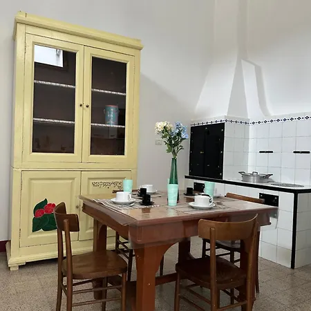 Palazzo Dei Pavoni * 布林迪西