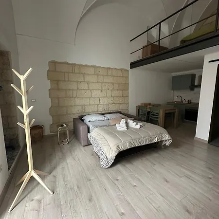 Palazzo Dei Pavoni Brindisi
