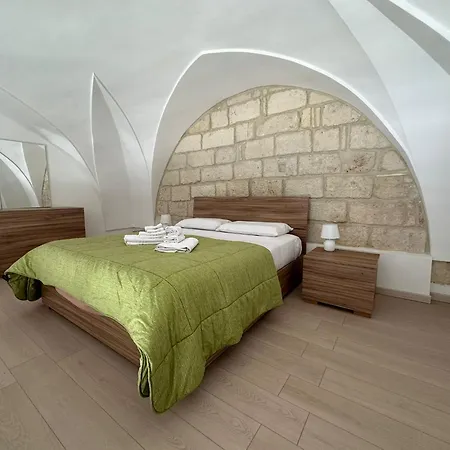 Palazzo Dei Pavoni Apartamento Brindisi